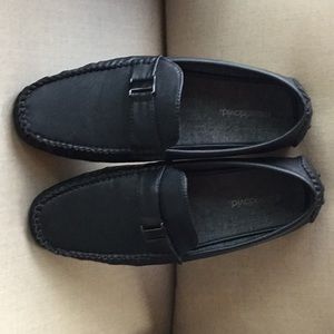 Men’s Black Slip on loafer-size 11M